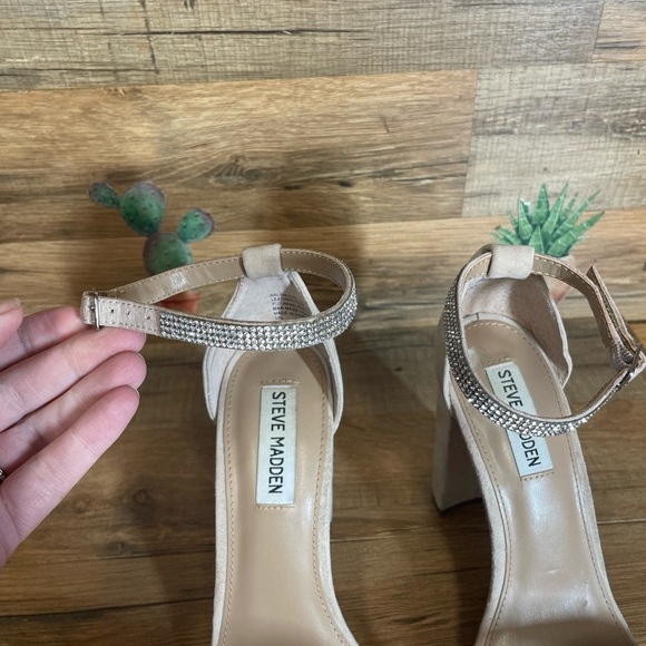 Steve Madden Kalina Crystal Embellished Suede Heel Sandal Size 8.5 wedding - Picture 5 of 8